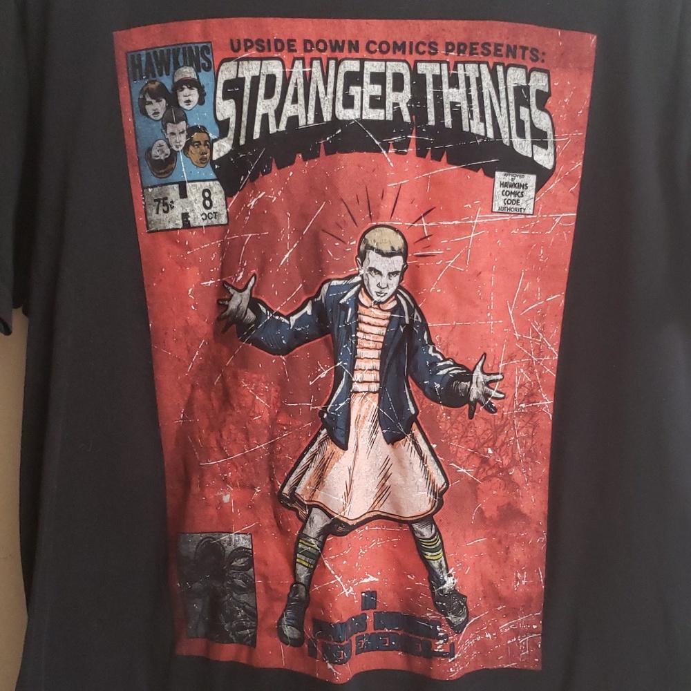 Stranger Things Comic Tee Size L